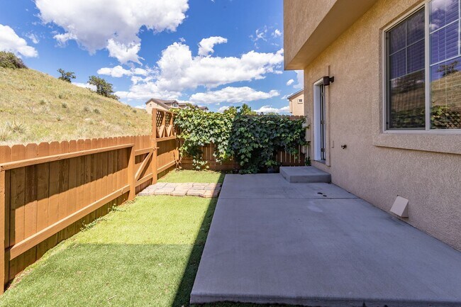 Building Photo - 5914 Canyon Reserve Heights