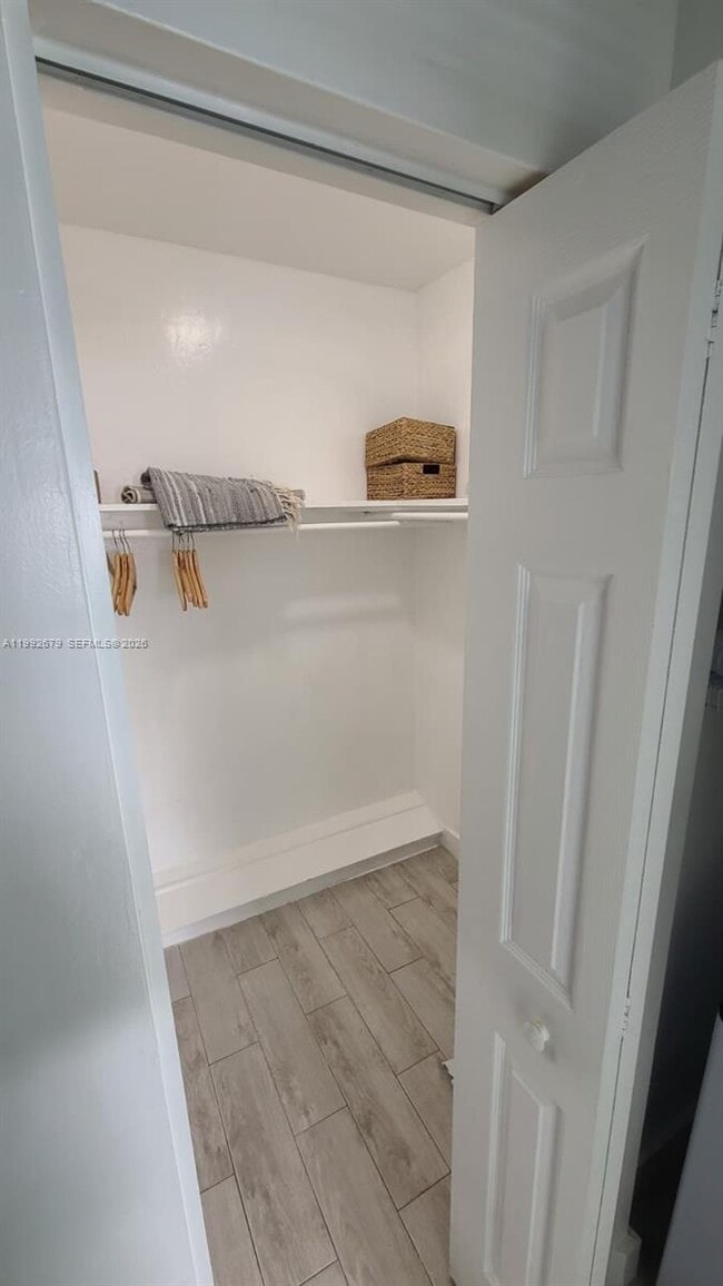 Building Photo - 761 Euclid Ave