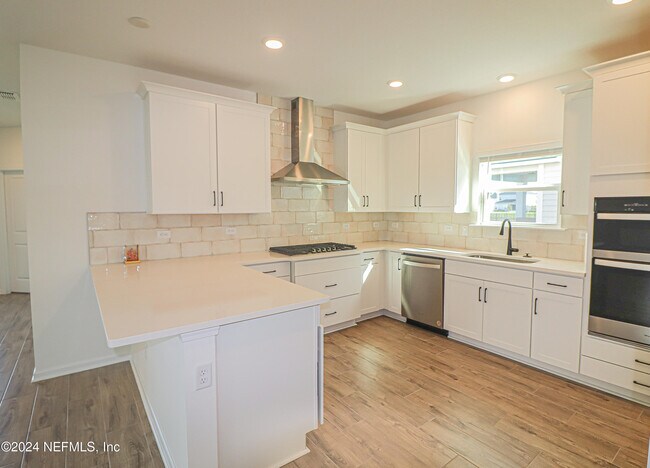 Building Photo - 483 Stargaze Ln