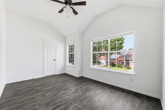 Building Photo - 412 Cypress Hill Dr