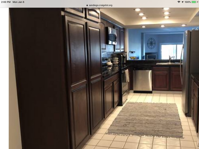 Building Photo - 135 S Sierra Ave