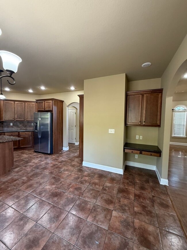 Building Photo - 2520 Granite Pointe