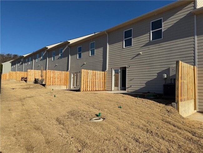 Building Photo - 30 Rustin Rdg