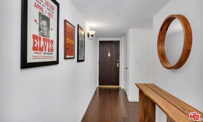 Building Photo - 5845 Doverwood Dr