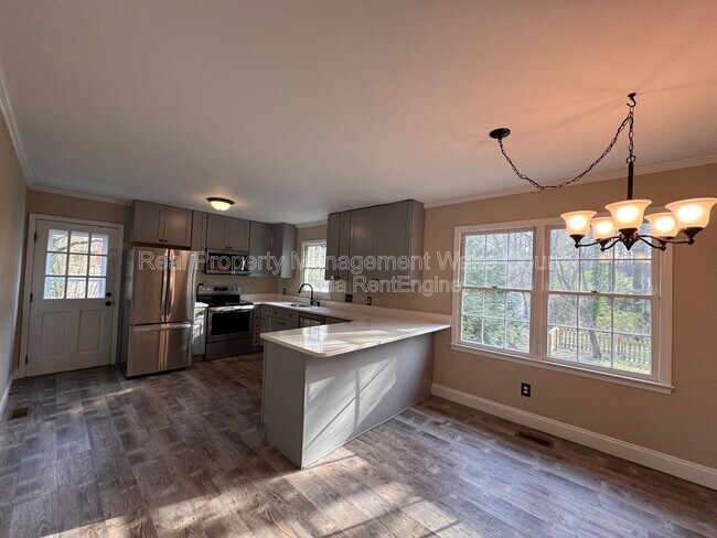 Building Photo - 7001 Norton Ln