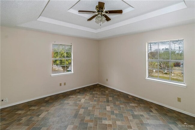 Building Photo - 21 E Saenz Ave
