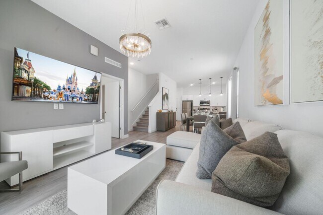 Building Photo - 384 Famagusta Dr