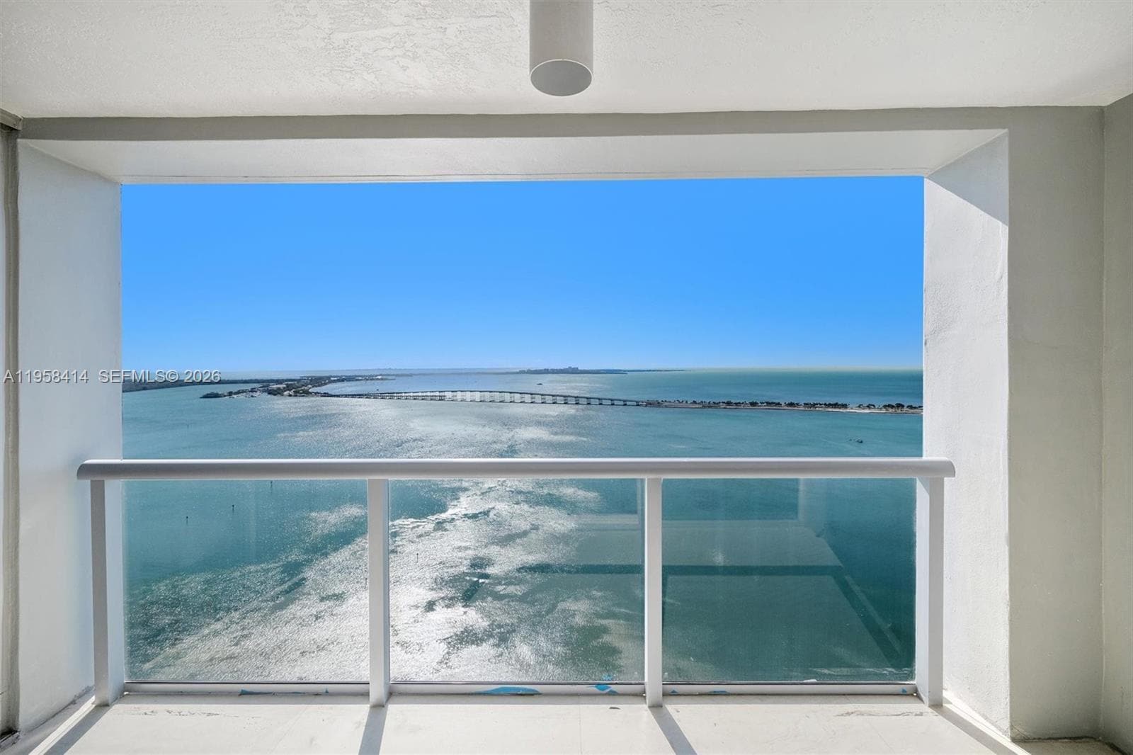 Building Photo - 1541 Brickell Ave