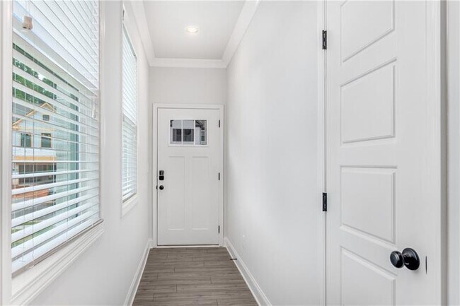 Building Photo - 4574 Cypress Pk Dr