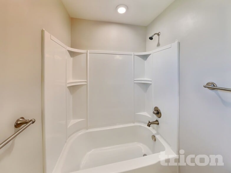 Building Photo - 2904 Cherry Point Ln