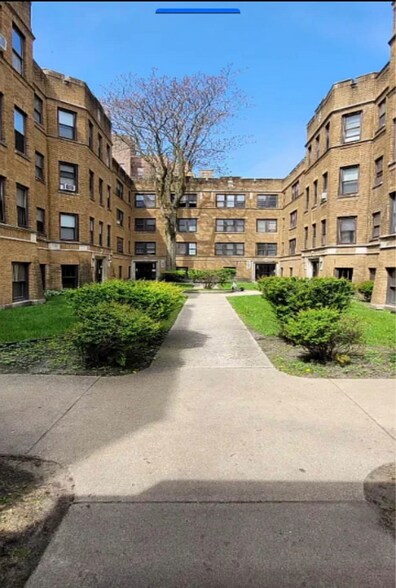 Building Photo - 6926 S Oglesby Ave