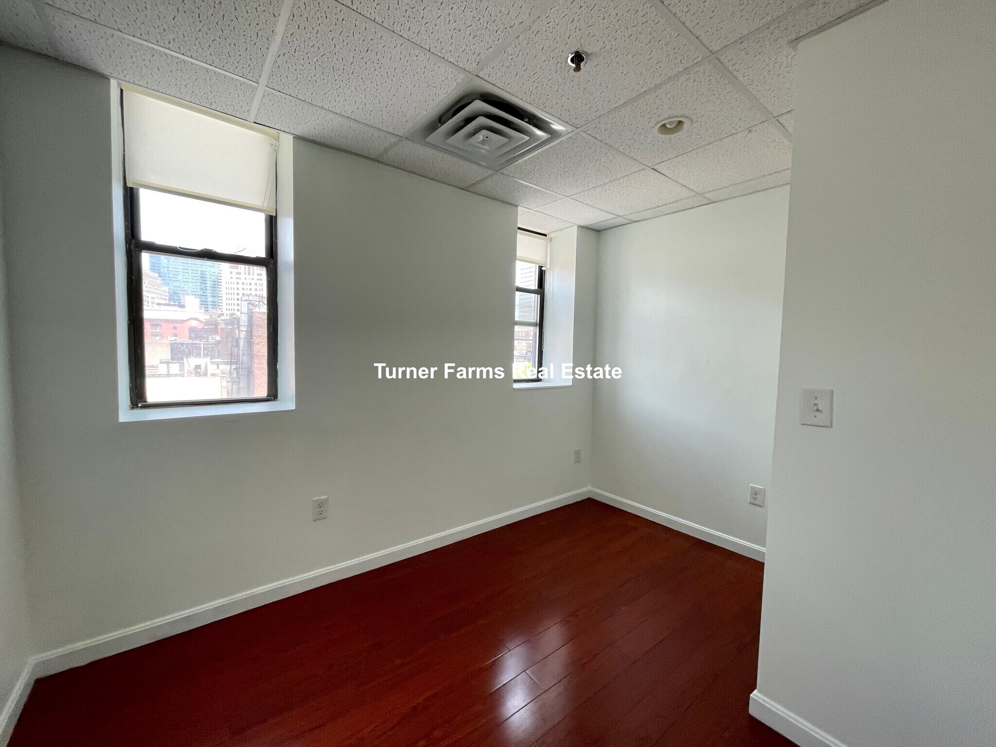 Building Photo - 72 Kneeland St