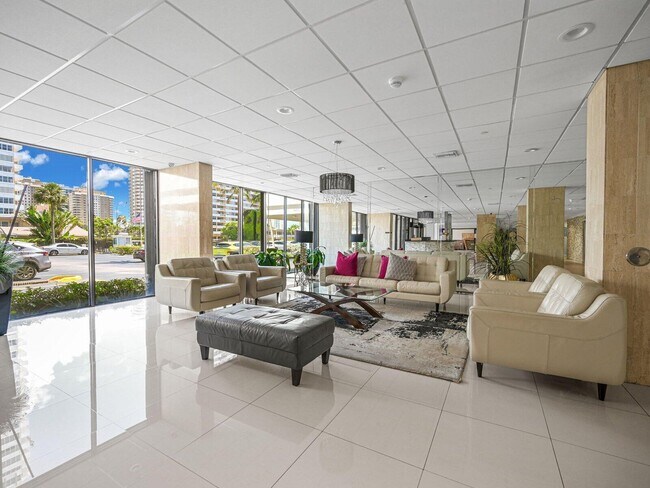 Building Photo - 2049 S Ocean Dr