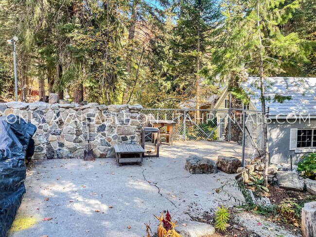 Building Photo - 3162 E Big Pne Cyn