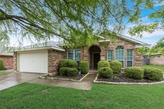 Building Photo - 2760 Beacon Hill Dr