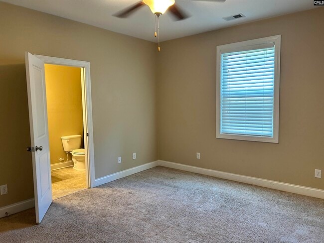 Building Photo - 105 High Bluff Ln