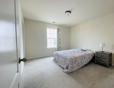 Building Photo - A charming house w/ 4 beds and 3bath in Ha...