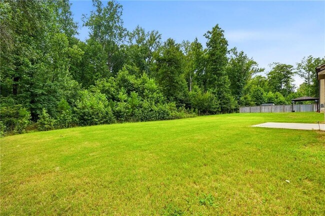 Building Photo - 3132 Hawthorn Farm Blvd