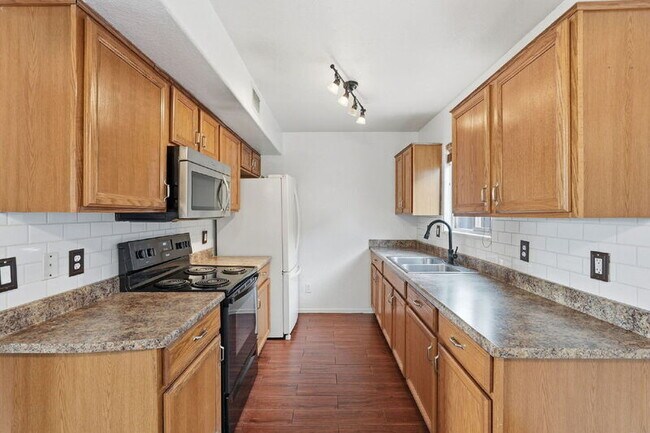 Building Photo - 16202 N Desert Sage St