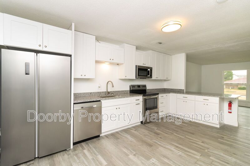 Building Photo - 4831 Bonny Lake Ln