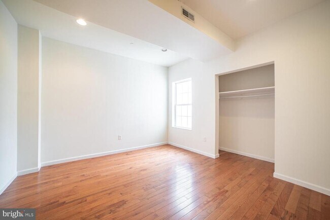 Building Photo - 1836 N 16th St