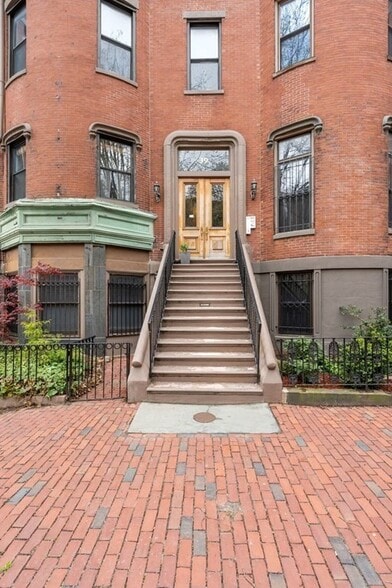 Primary Photo - 39 Worcester Sq