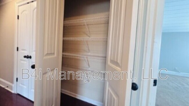 Building Photo - 3025 Bridgehaven Ct