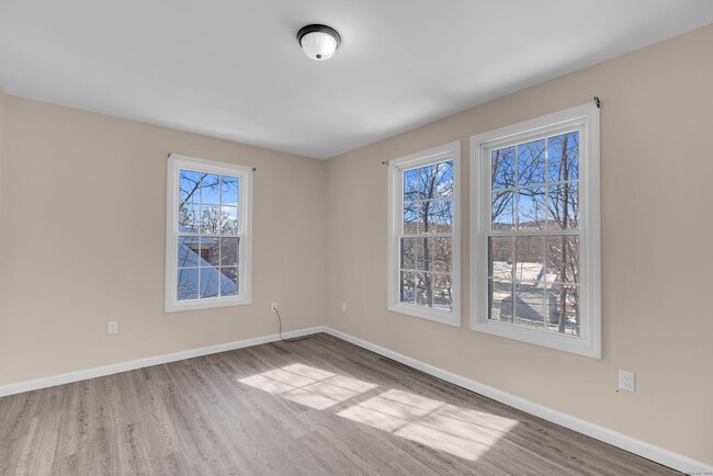 Building Photo - 8-10 Rimmondale St