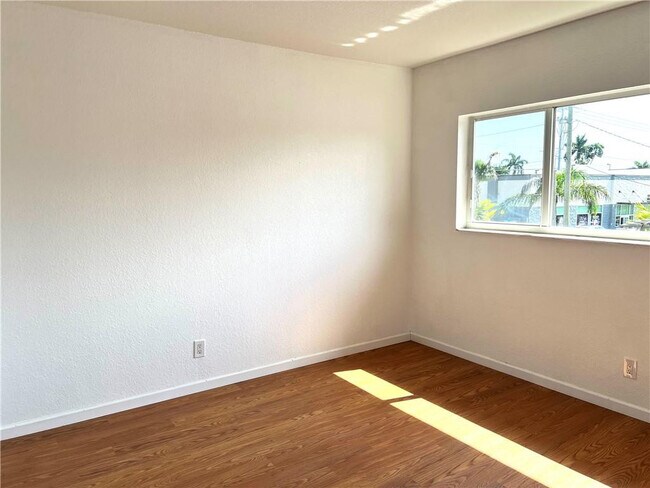 Building Photo - 2309 S Federal Hwy