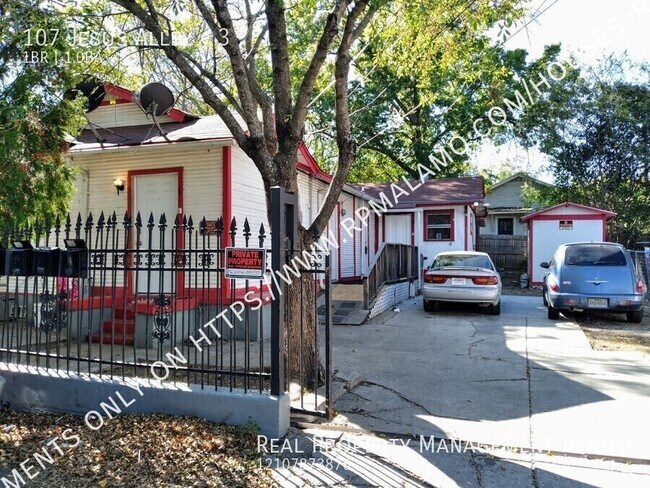 Building Photo - 107 Jesus Alley