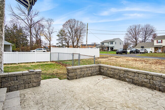 Building Photo - 413 Watson Ave