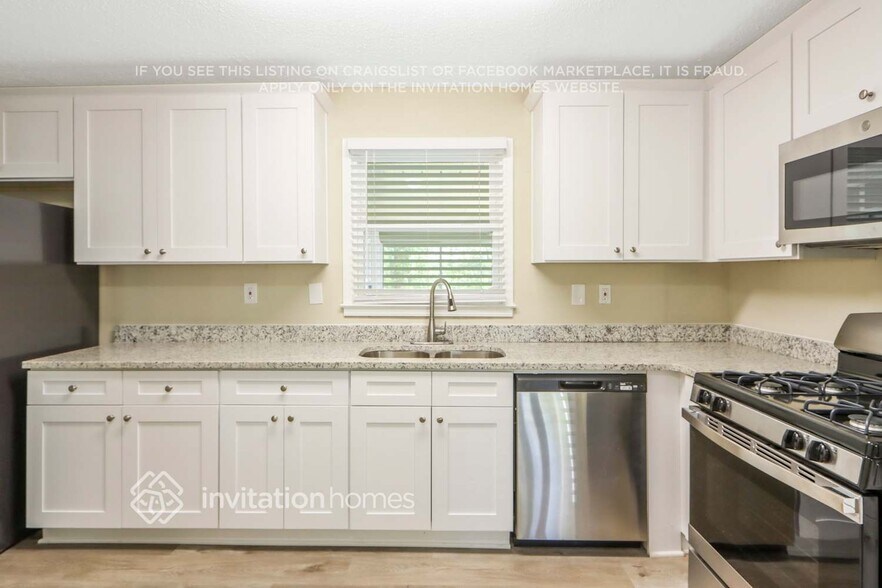 Building Photo - 4240 Newcomb Rd