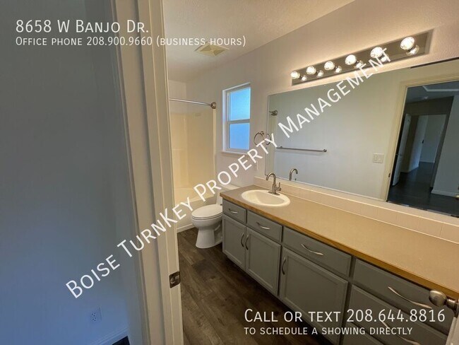 Building Photo - 8658 W Banjo Dr
