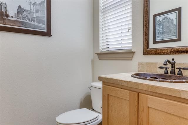 Building Photo - 3028 Carmel St