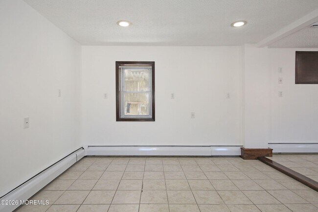 Building Photo - 60 Mathews St