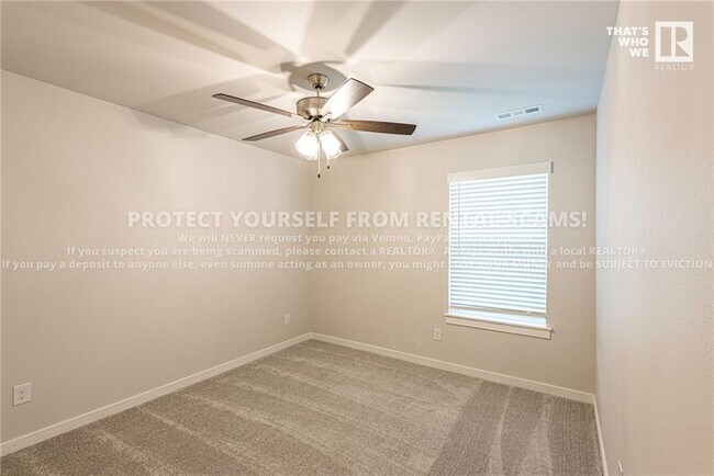 Building Photo - 582 Wagon Wheel Ave