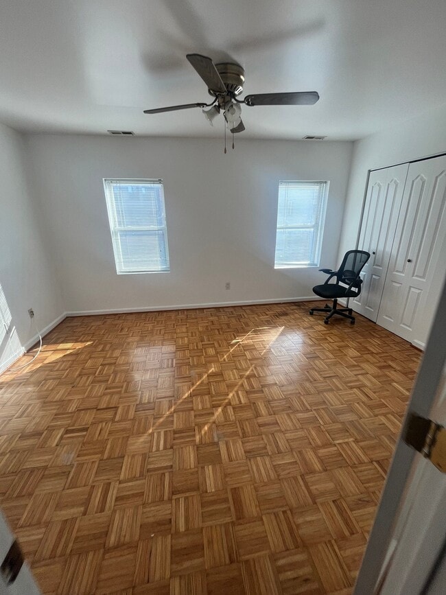 Building Photo - 1211 Ridge Ave