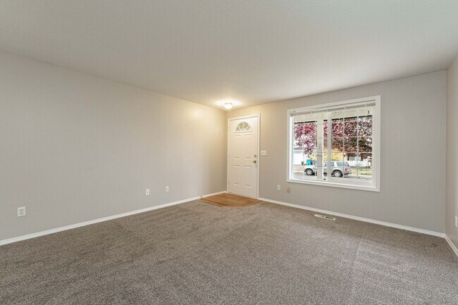 Building Photo - Ask About Specials! A/C Equipped 4 Bedroom 2.5 Bath Located in Desirable Fishers Grove - Union, S...