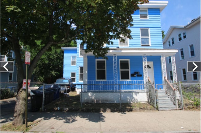 Building Photo - 54 Kensington St