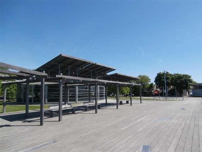 Building Photo - 1000 9th St