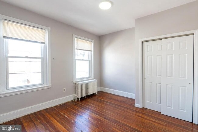 Building Photo - 1826 McClellan St