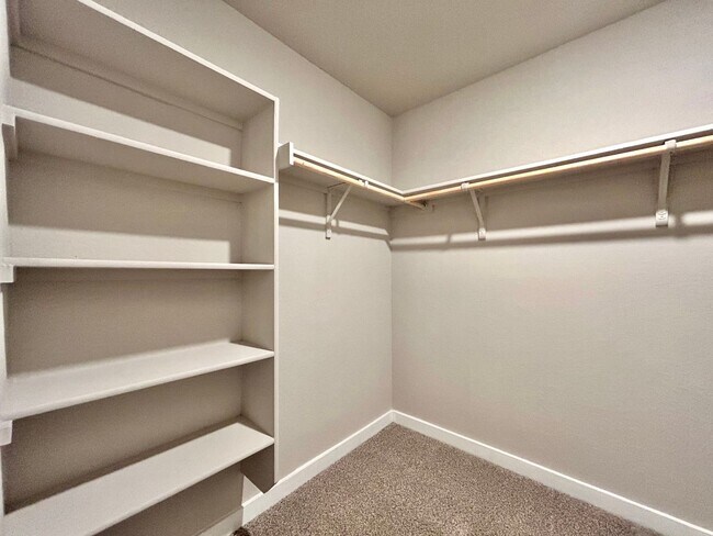 Building Photo - Move-In Ready Home with Open Layout & Outdoor Entertaining Space