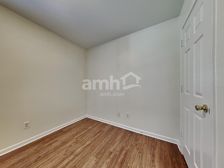 Building Photo - 1517 Braveheart Ln