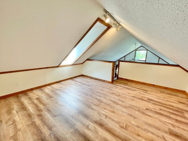 Building Photo - 3723 Shelburne Rd