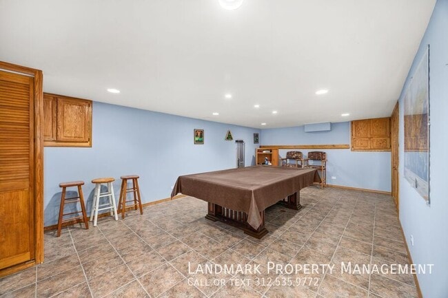 Building Photo - 14518 S Golden Oak Dr