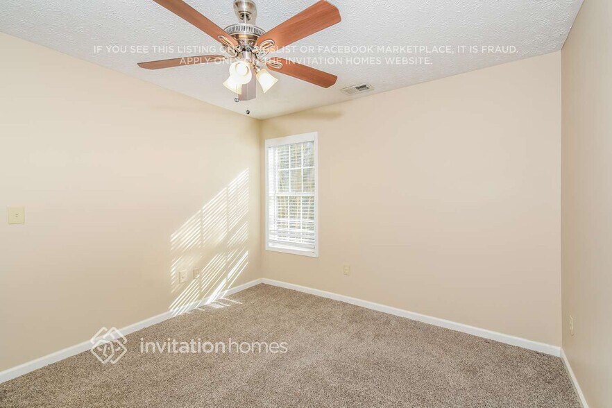 Building Photo - 1607 Eagle Dr