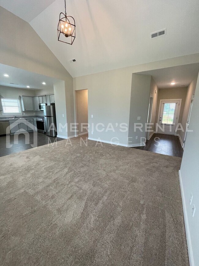 Building Photo - DEPOSIT PENDING! Home for Rent in Eva, AL!...