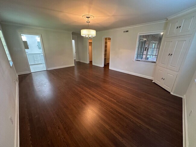 Building Photo - Must see, beautiful home!