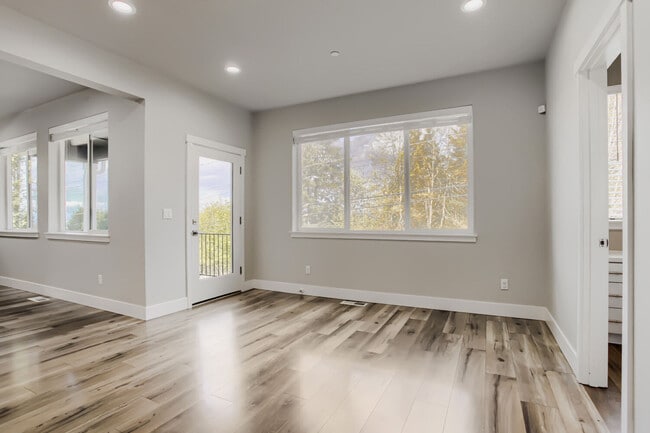 Building Photo - 8516 SW Hamilton Ter