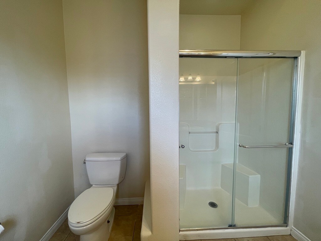 Building Photo - 15024 Magnolia Blvd